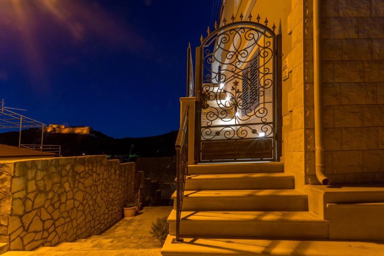 Villa Capitis In The Center Hvar Town Eksteriør bilde
